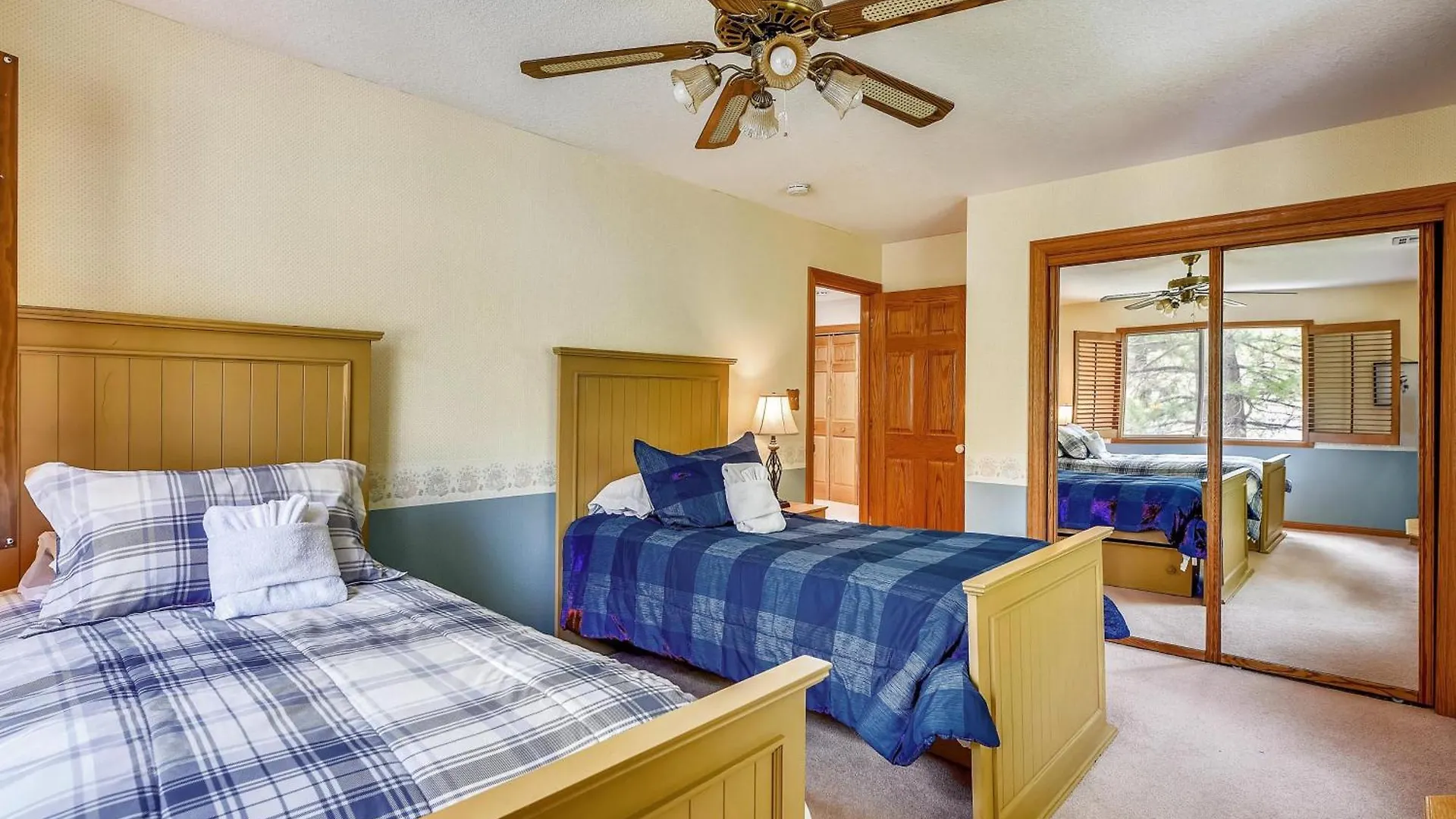 Minutes To Heavenly, Private Covered Hot Tub South Lake Tahoe Tatil Evi