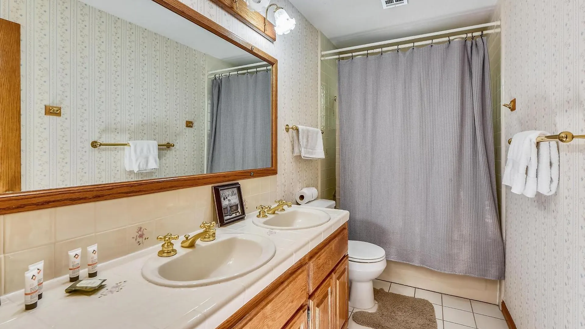 Minutes To Heavenly, Private Covered Hot Tub South Lake Tahoe Tatil Evi